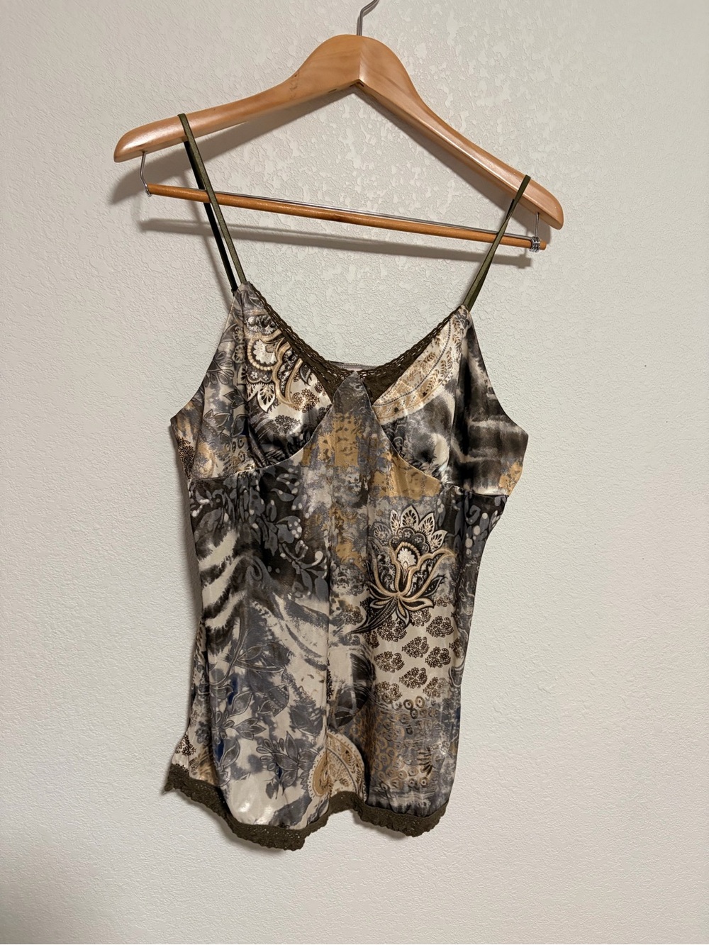 Xhilaration Sleeveless Paisley Print Satin Cami Tank